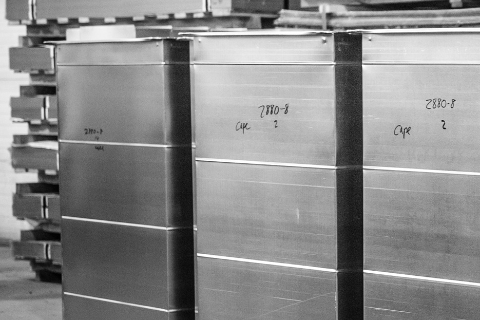 Entreposage des conduits de ventilation dans une zone d'expédition
